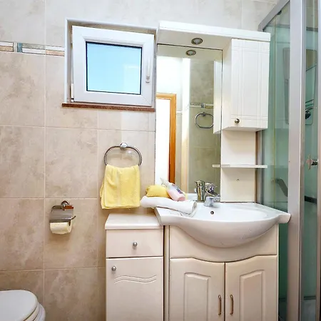 Apartment Srima Apartament *