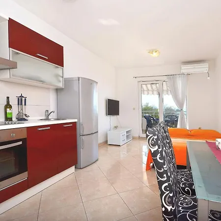 Apartment Srima Appartement *