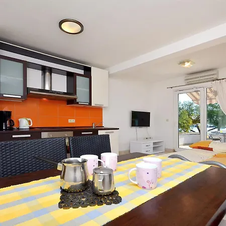 Apartment Srima * Srima