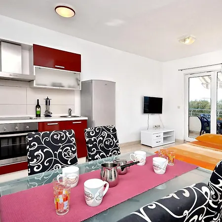 Apartment Srima Srima