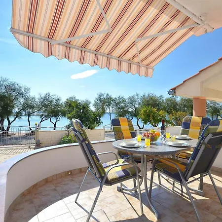 Apartment Srima Srima