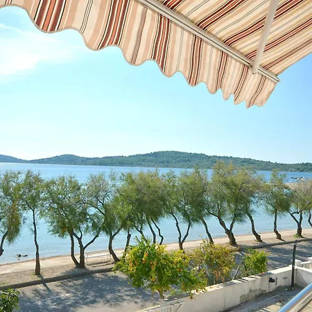 Apartment Srima