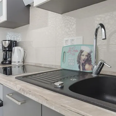 Apartment Srima Apartamento *