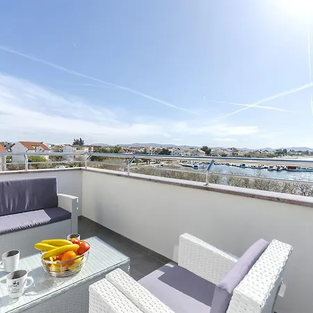 Apartment Srima Apartament *