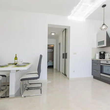 Apartment Srima Apartament Srima