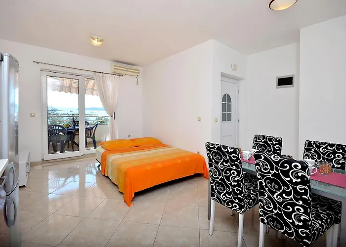 Apartment Srima Lejlighed Srima