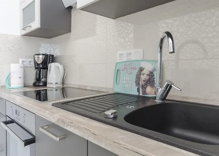 Apartment Srima Lejlighed *