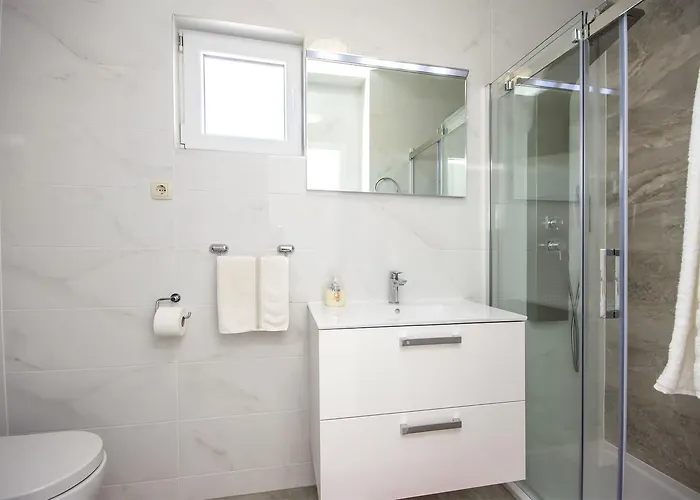 Apartment Srima Lejlighed *